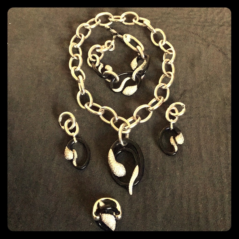 Belle Etoille designer jewelry.  Mamba Collection